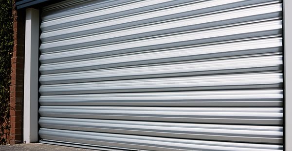 Volet roulant : guide complet pour choisir et installer efficacement